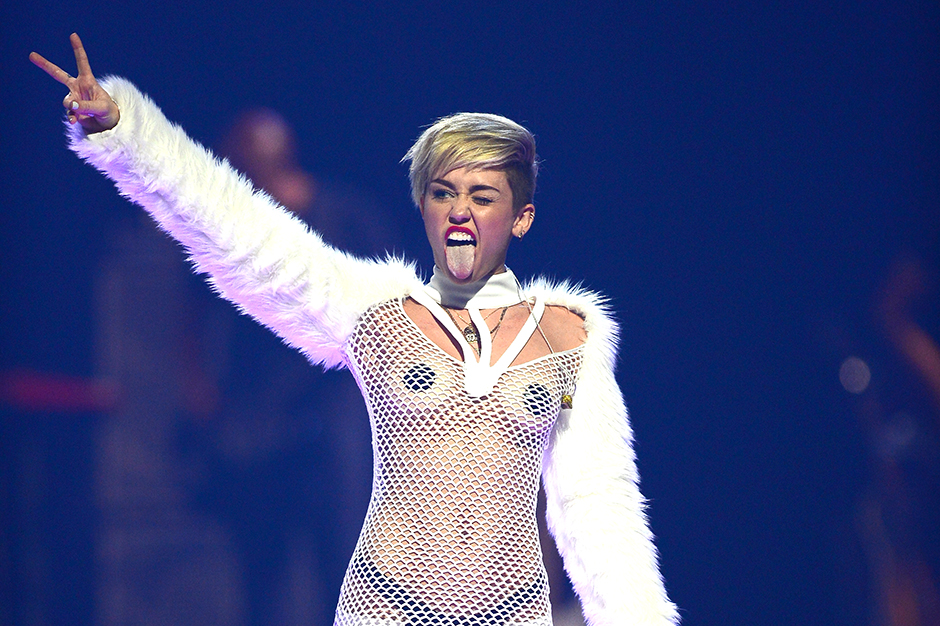 131007-Miley-Cyrus-Bangerz-review-2.jpg