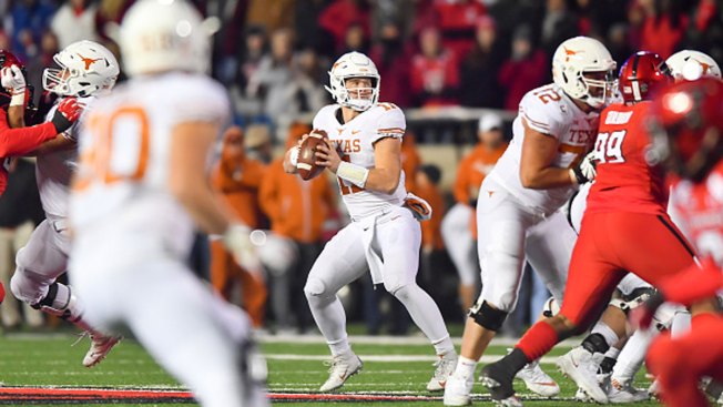 Sam-Ehlinger-111018.jpg