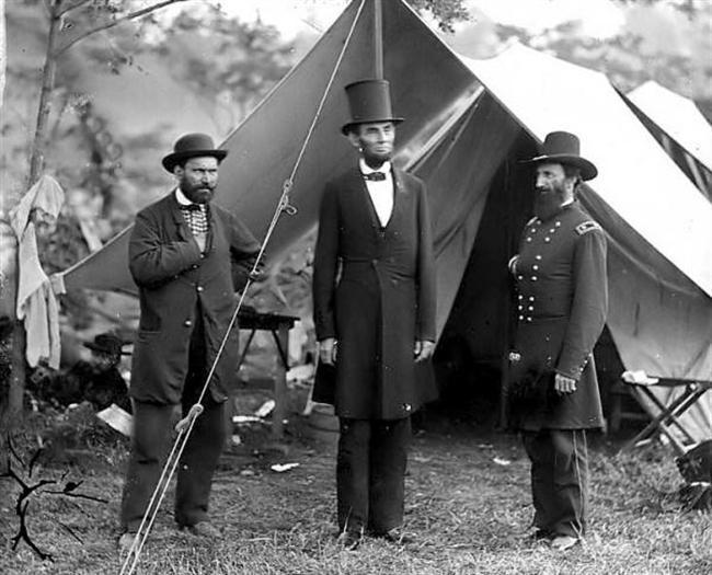 abraham-lincoln-antietam-battlefield.jpg