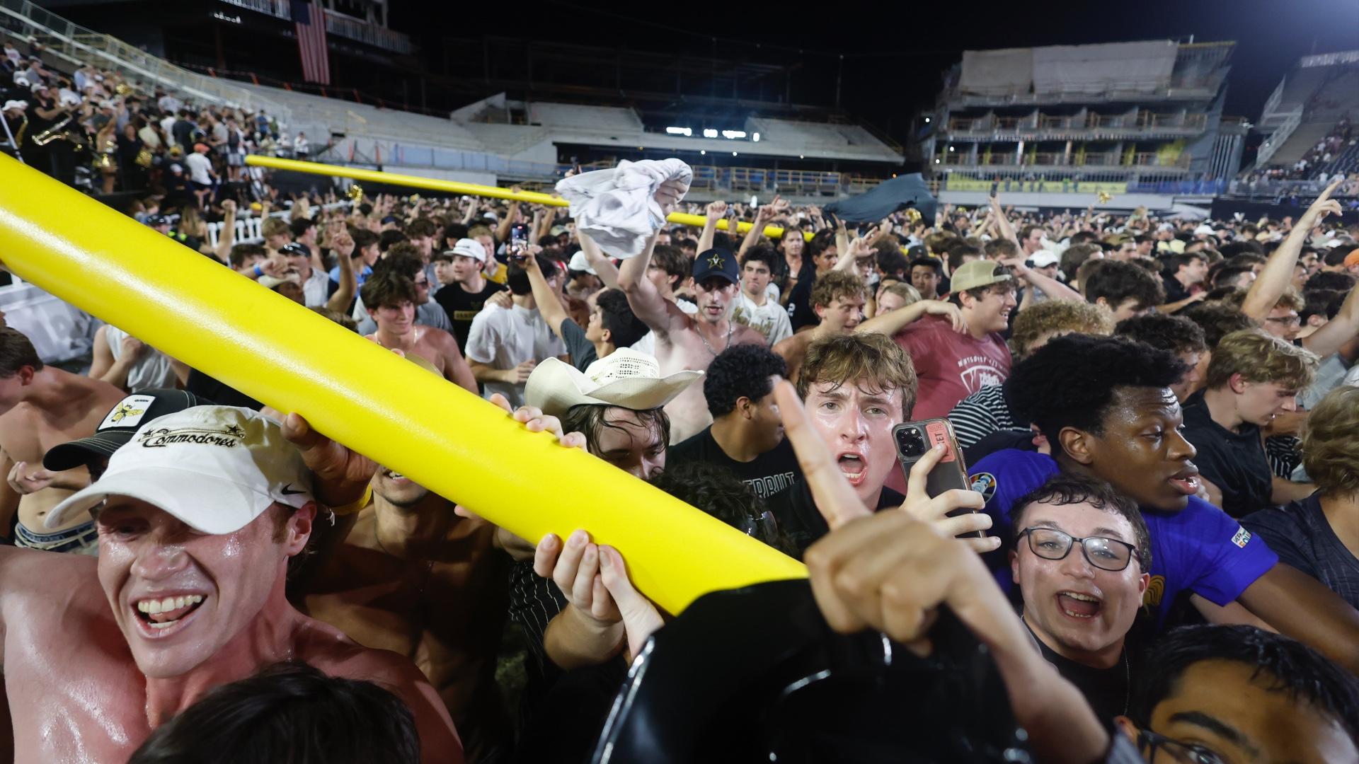 Vanderbilt-fans-100524-getty-ftr.jpg